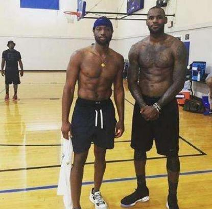 胡金秋和韦 胡金秋和韦