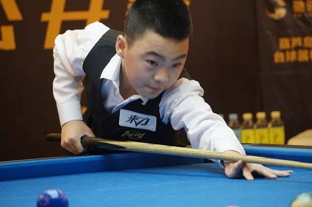 经过合适的 经过合适的